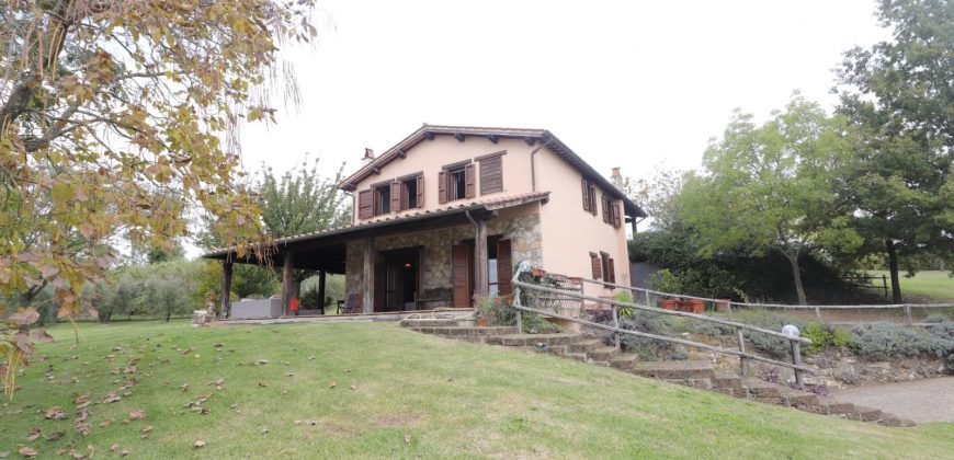 Casale in Affitto a Penna in Teverina in Località Santa Lucina RIf. 34pen