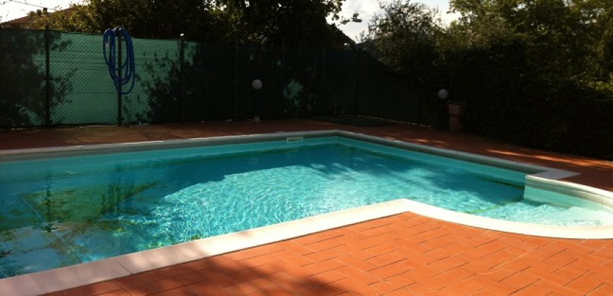 Splendida Villa in stile liberty con piscina -Rif.394
