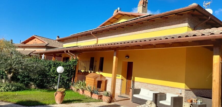 Splendida Villa a Terni -Rif 432