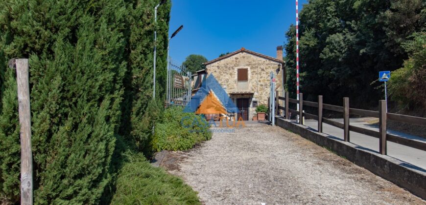 PORZIONE DI CASALE IN PIETRA CON GIARDINO – Rif. 1cor