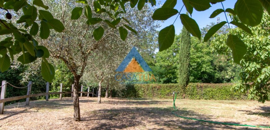 PORZIONE DI CASALE IN PIETRA CON GIARDINO – Rif. 1cor