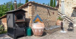 PORZIONE DI CASALE IN PIETRA CON GIARDINO – Rif. 1cor