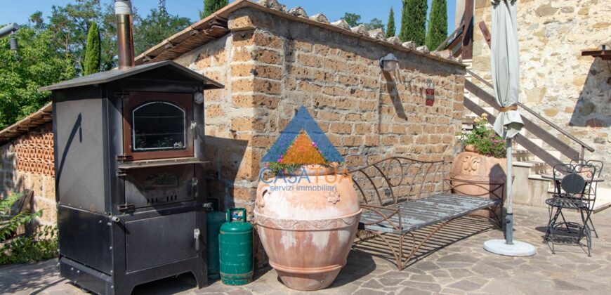 PORZIONE DI CASALE IN PIETRA CON GIARDINO – Rif. 1cor