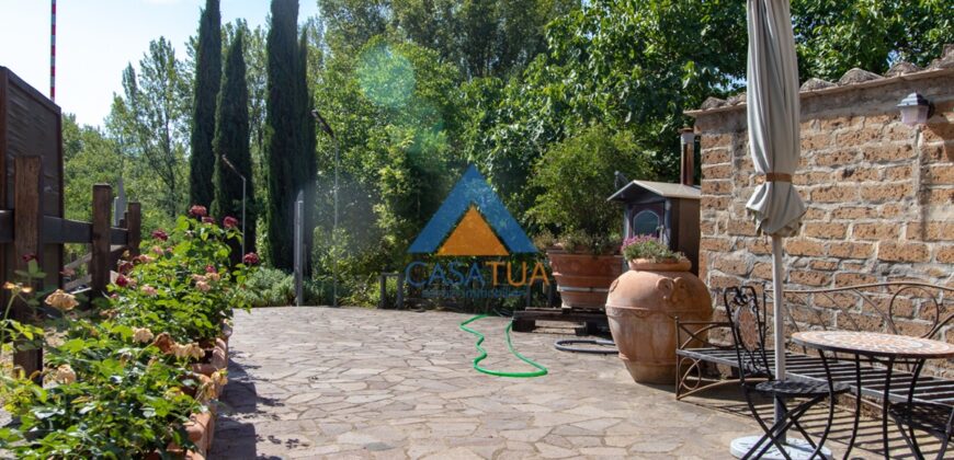 PORZIONE DI CASALE IN PIETRA CON GIARDINO – Rif. 1cor