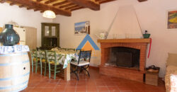 PORZIONE DI CASALE IN PIETRA CON GIARDINO – Rif. 1cor