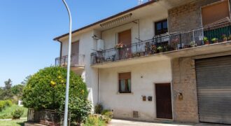 APPARTAMENTO DI AMPIA METRATURA CON GARAGE – Rif. 4sip