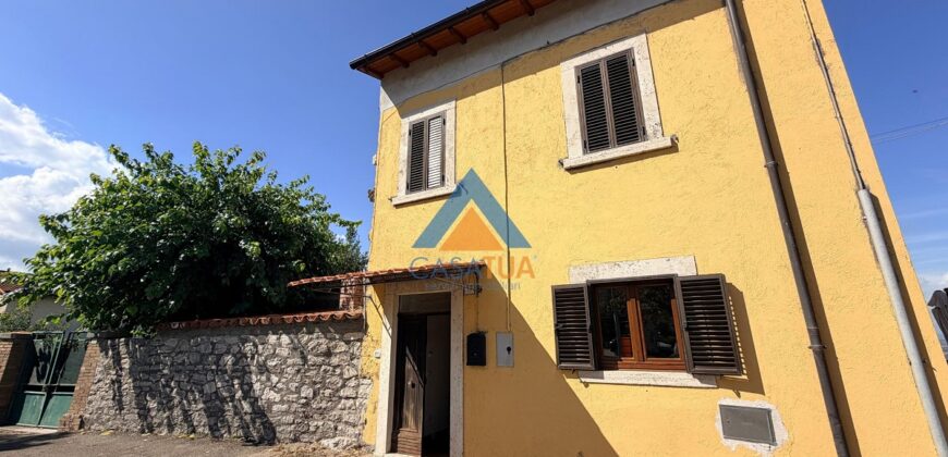 PORZIONE DI CASA SU DUE LIVELLI – RIF.16GUA