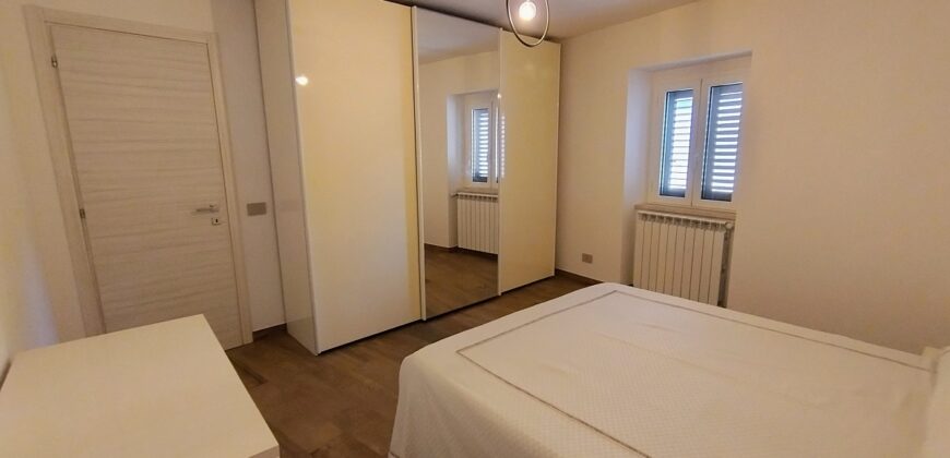 BELLISSIMA PORZIONE DI CASA – RIF.24GIO