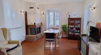 BELLISSIMA PORZIONE DI CASA – RIF.24GIO
