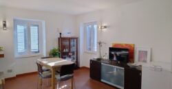 BELLISSIMA PORZIONE DI CASA – RIF.24GIO