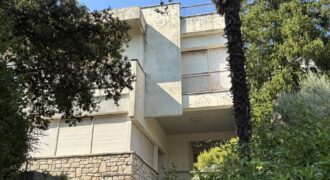 BELLISSIMA VILLA CON GIARDINO E TERRAZZA PANORAMICA – Rif.601