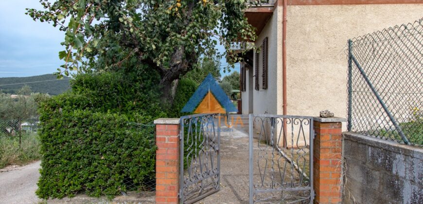 PANORAMICA CASA SINGOLA CON GIARDINO E GARAGE – Rif. 4gua