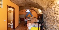 CENTRALISSIMA PORZIONE DI CASA CIELO TERRA – Rif. 1gio
