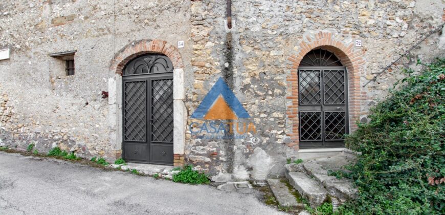 CENTRALISSIMA PORZIONE DI CASA CIELO TERRA – Rif. 1gio