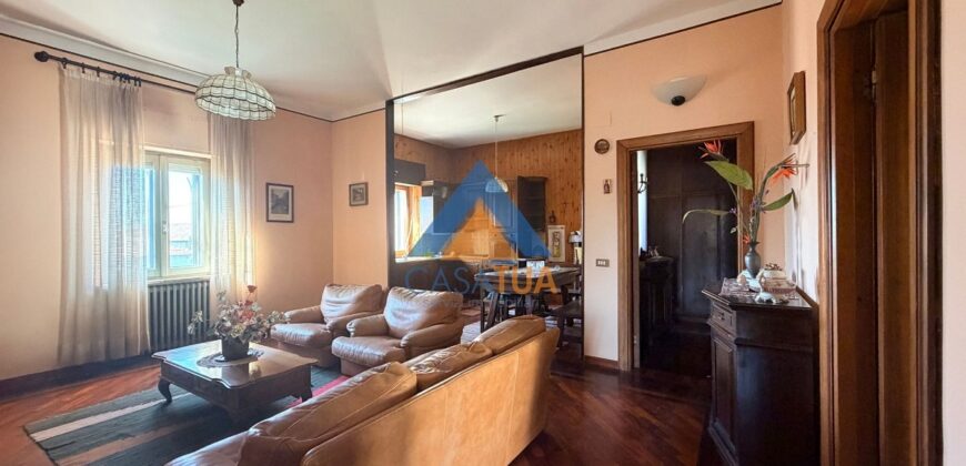 APPARTAMENTO IN VILLA PIANO PRIMO – RIF.28GUAB