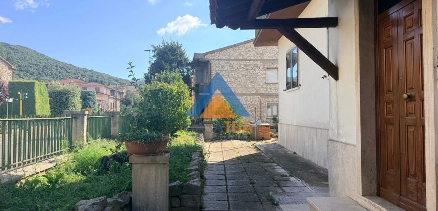 APPARTAMENTO IN VILLA PIANO RIALZATO – RIF.28GUA