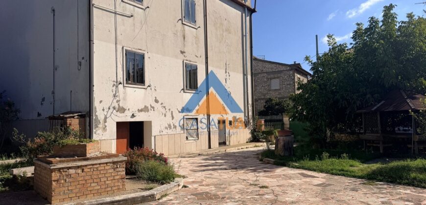 APPARTAMENTO IN VILLA PIANO RIALZATO – RIF.28GUA